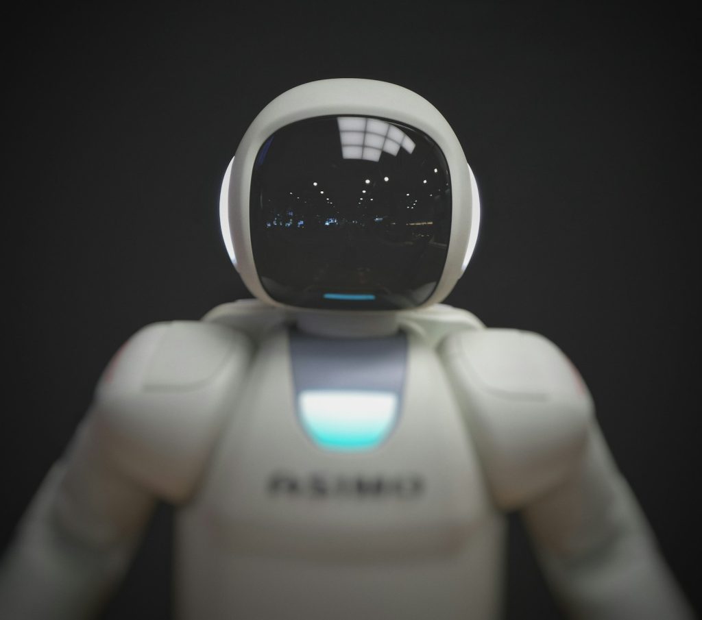Dubai Robot Goes Viral: Bu Sunaidah Joins Eid Prayers and Sparks an AI Debate