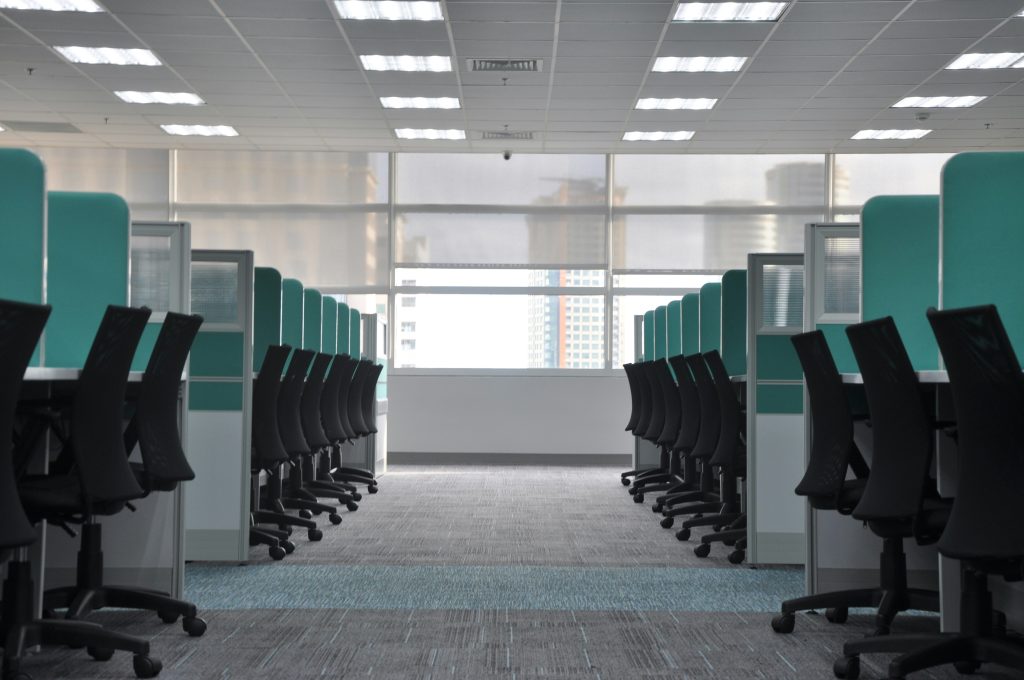 AI Tech Layoffs Hit 100K in 2026 as Coinbase and Freshworks Cut Deep