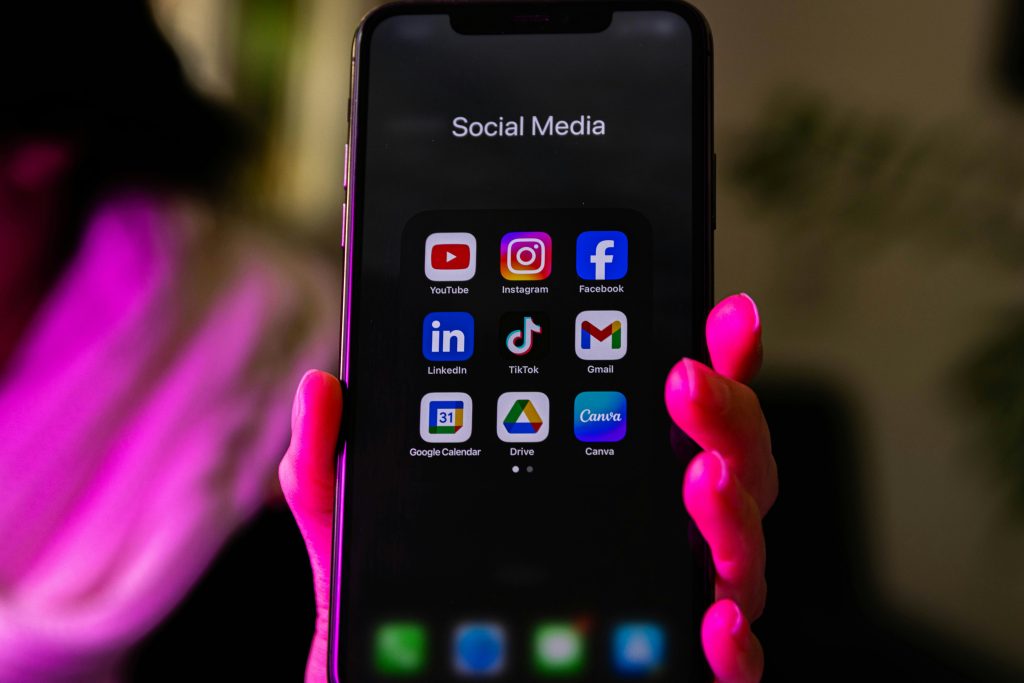 UK Social Media Ban: Britain Bars Under-16s From TikTok and Instagram