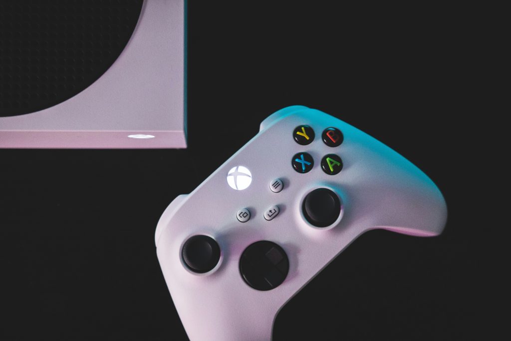 Xbox Studio Closures: Double Fine and Ninja Theory Fight to Go Independent